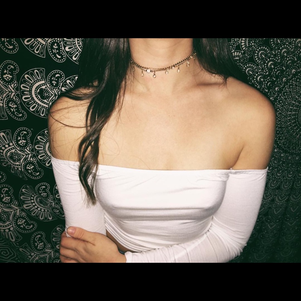 MISSGUIDED Long Sleeve Off the Shoulder Crop Top